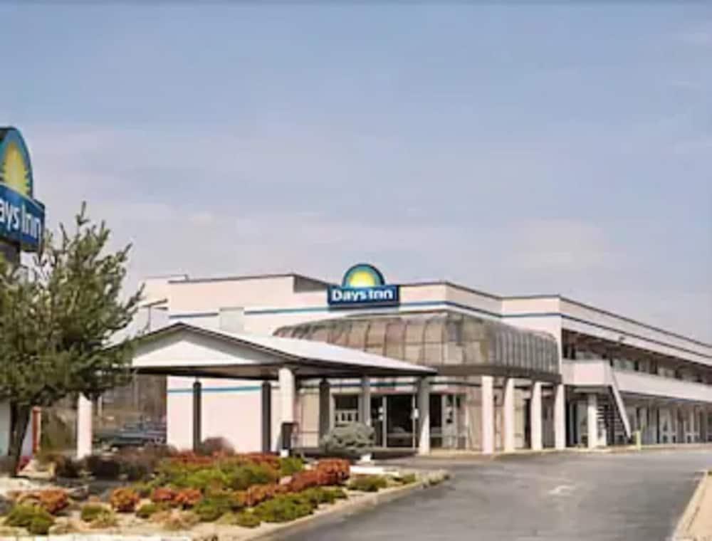 Days Inn By Wyndham Greeneville Exterior photo