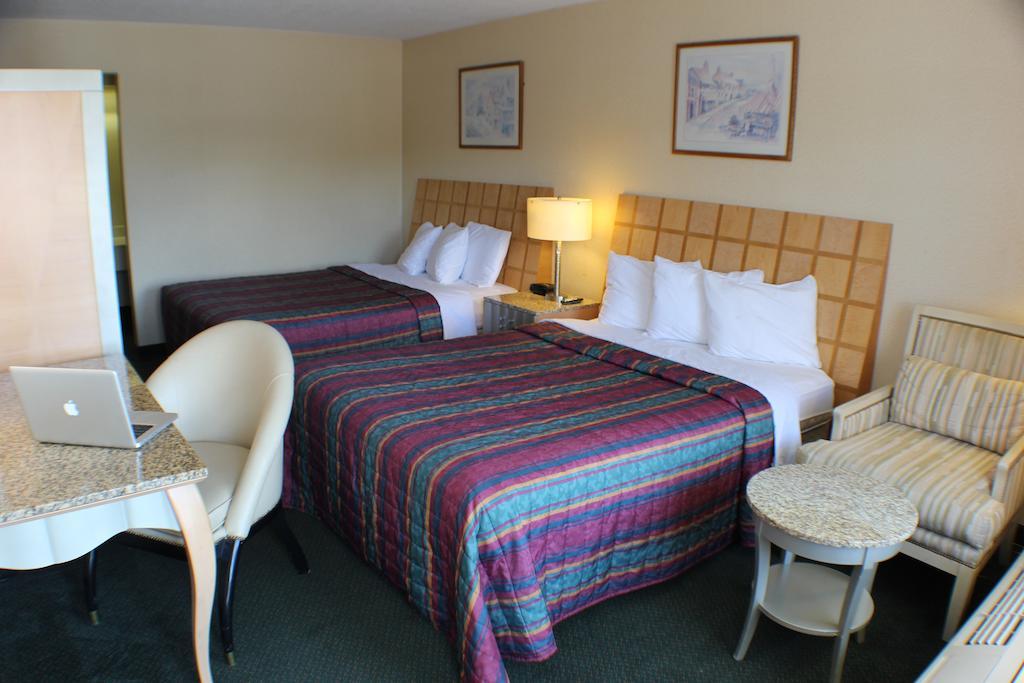 Days Inn By Wyndham Greeneville Room photo