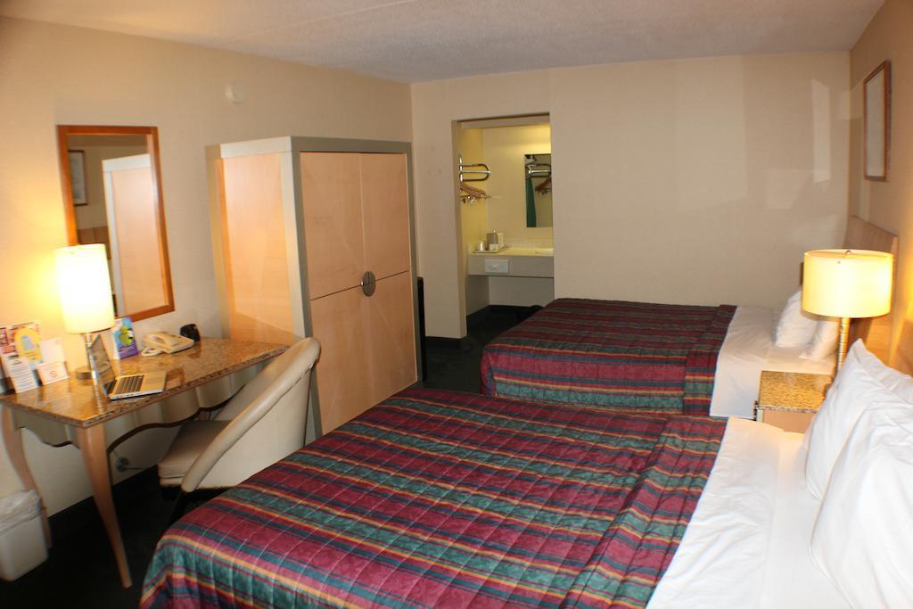 Days Inn By Wyndham Greeneville Room photo