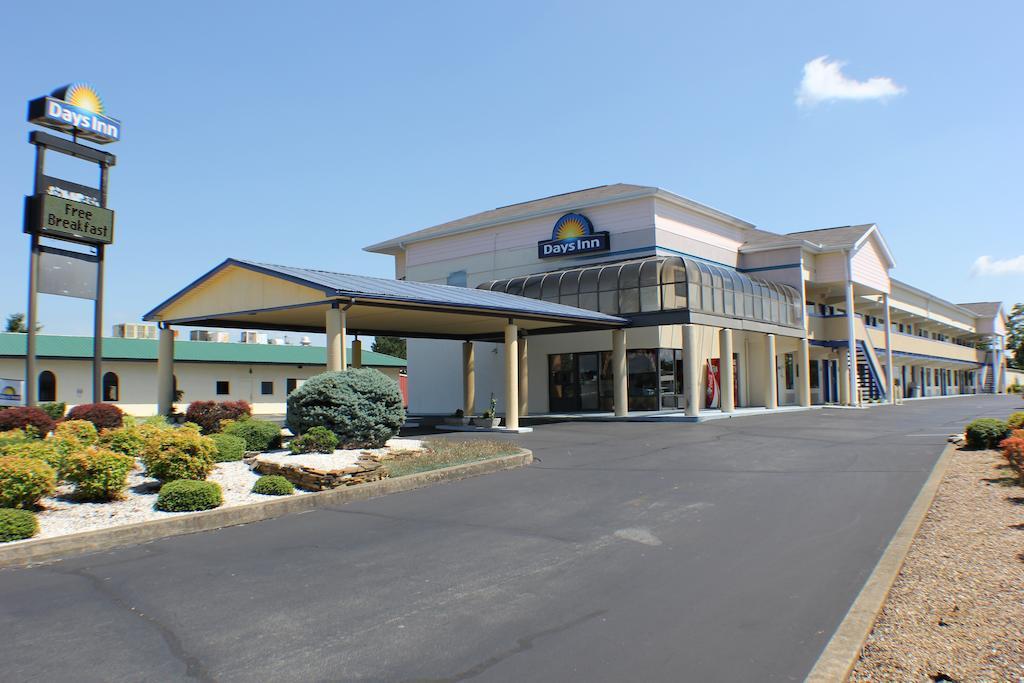 Days Inn By Wyndham Greeneville Exterior photo