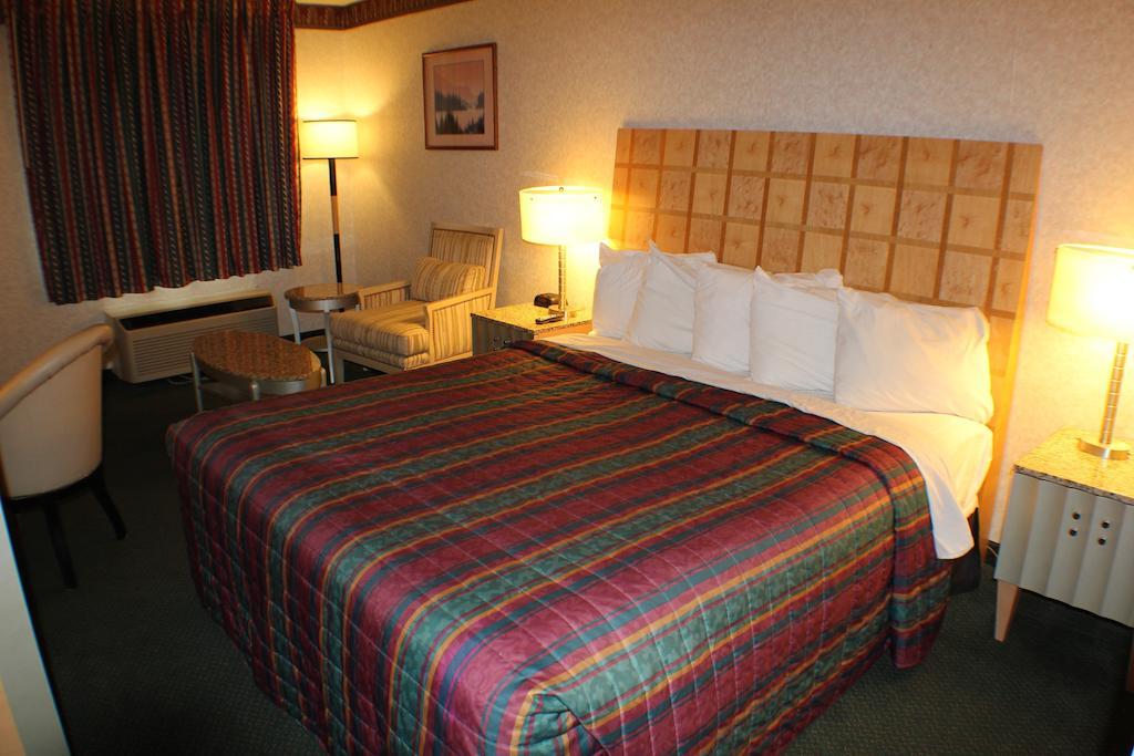 Days Inn By Wyndham Greeneville Room photo