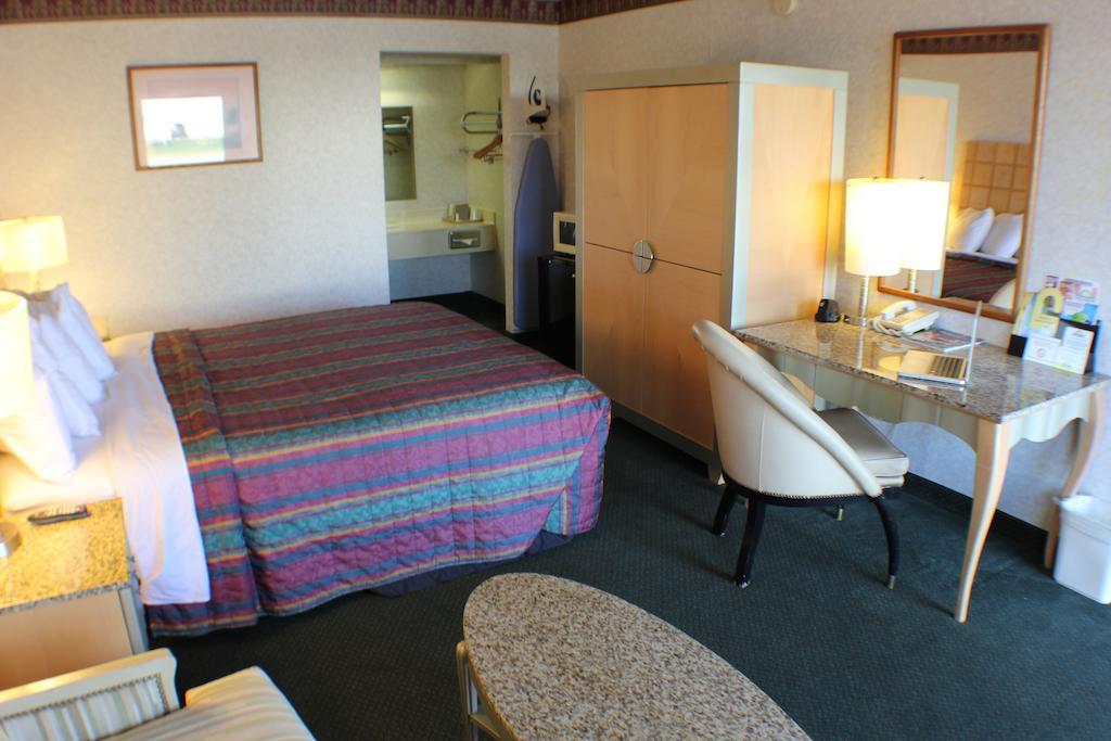 Days Inn By Wyndham Greeneville Room photo